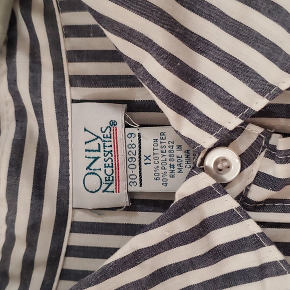 Only necessities woman shirt - Picture 3 of 8